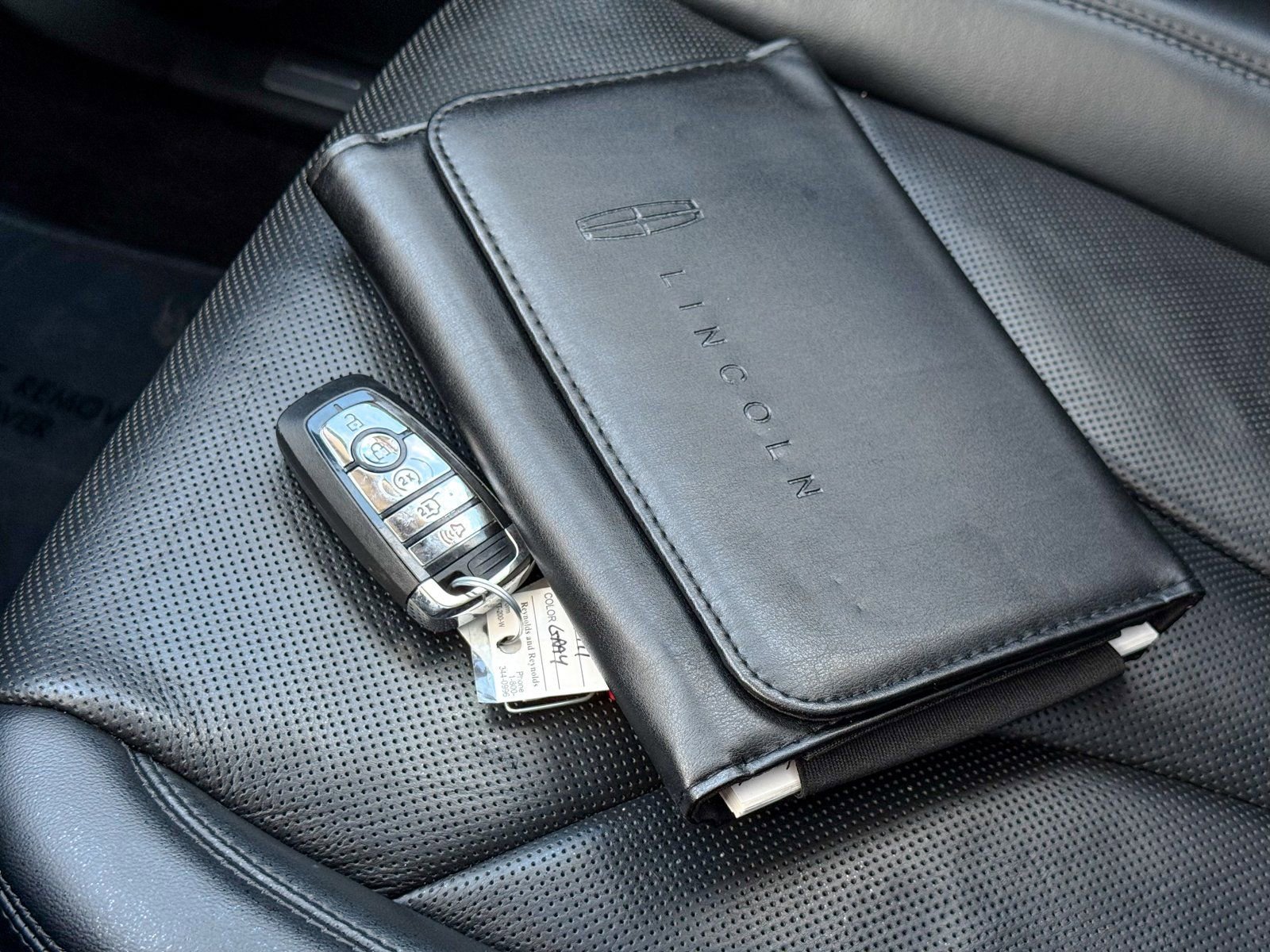 Used 2023 Lincoln Nautilus Reserve w/ Monochromatic Package image 35