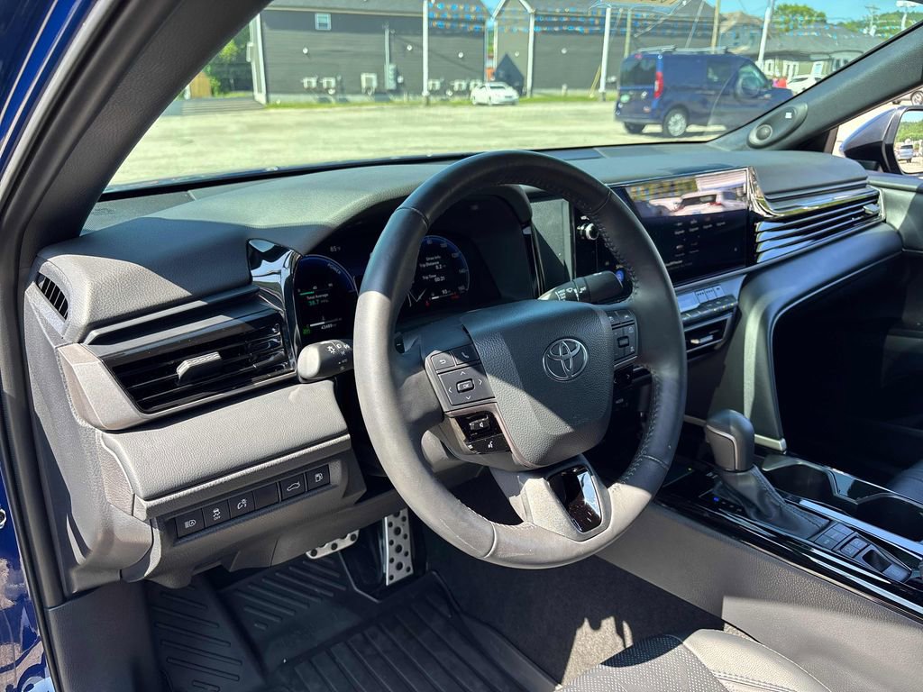 Used 2025 Toyota Camry XSE w/ Premium Package FWD image 10
