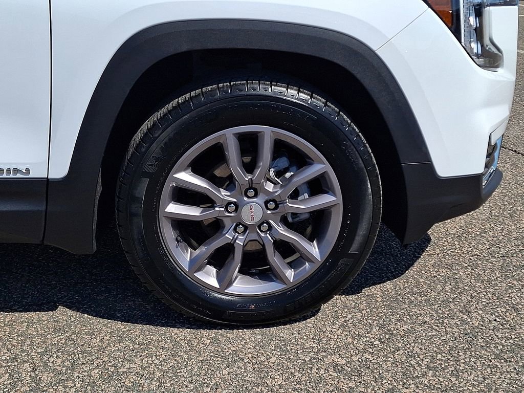 Used 2024 GMC Terrain SLT image 11