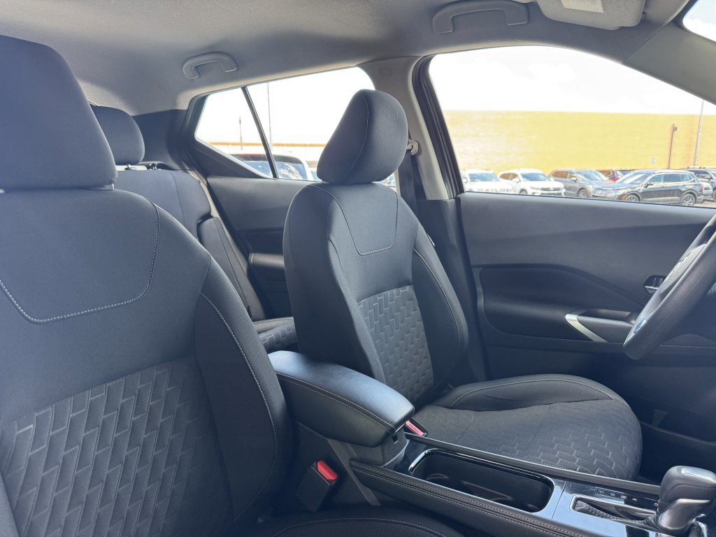Used 2023 Nissan Kicks SV image 36