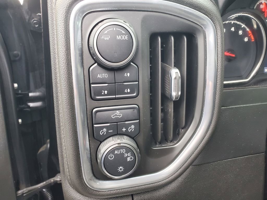 Used 2022 Chevrolet Silverado 1500 LT w/ Z71 Off-Road Package image 11