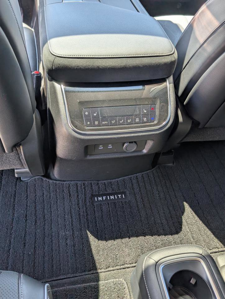 Used 2025 INFINITI QX80 Sensory AWD/4WD image 21