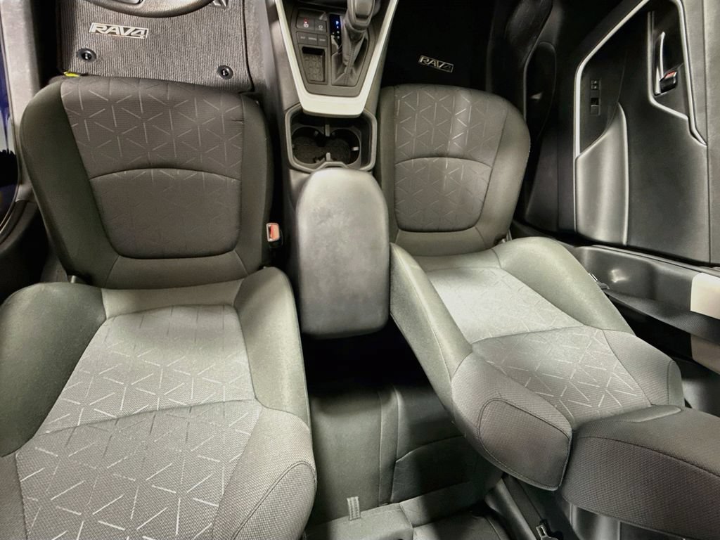Certified 2025 Toyota RAV4 XLE w/ Convenience Package FWD image 22