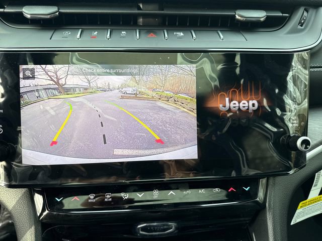 New 2026 Jeep Grand Cherokee Altitude image 24