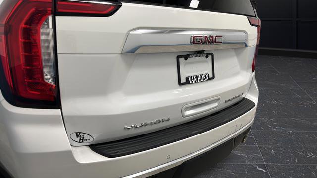 Used 2024 GMC Yukon XL Denali AWD/4WD image 42