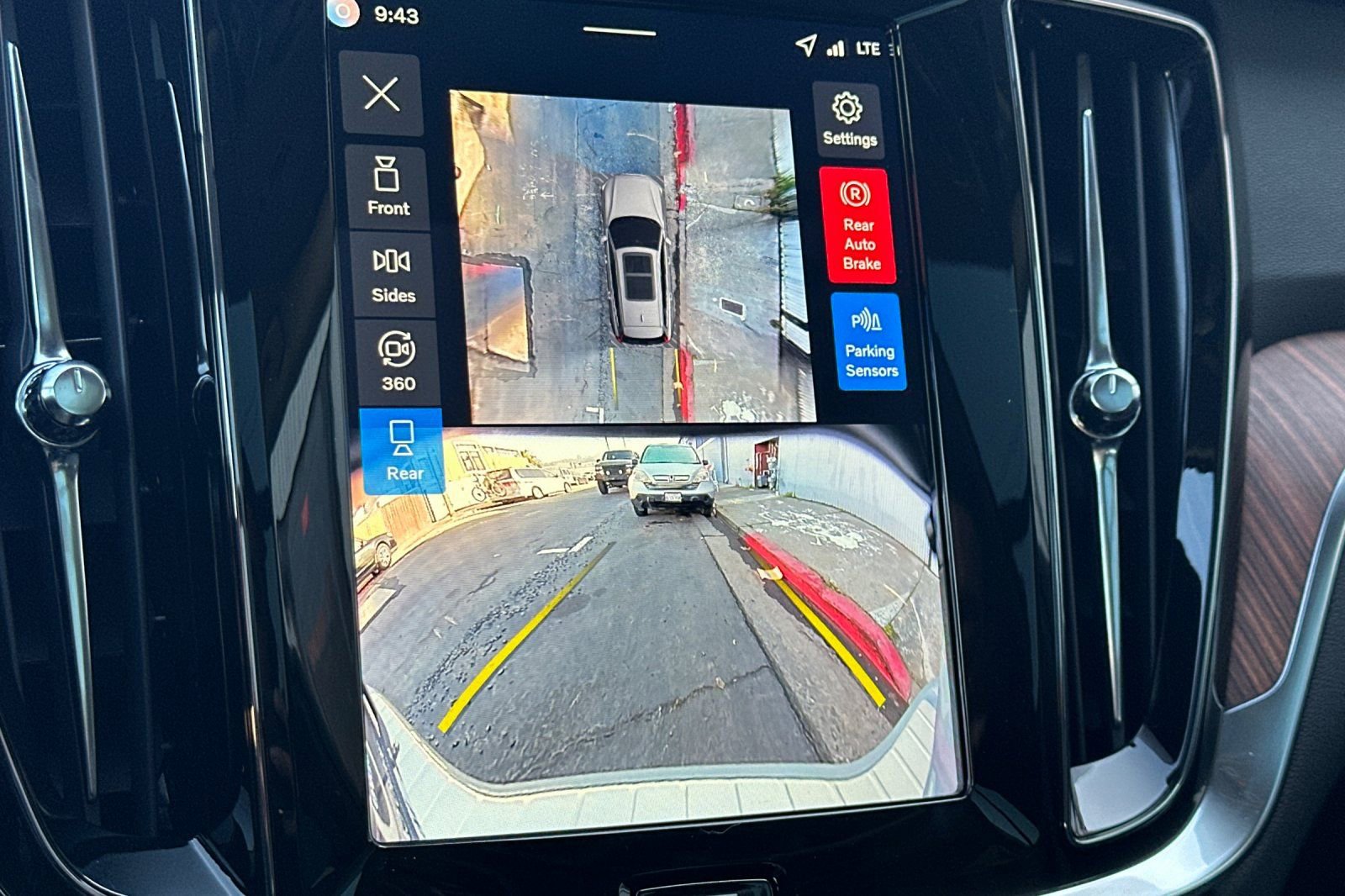 New 2026 Volvo V60 B5 Cross Country Plus w/ Climate Package image 22