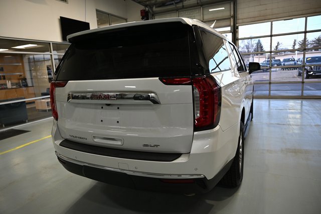 Used 2021 GMC Yukon XL SLT w/ SLT Premium Package image 5