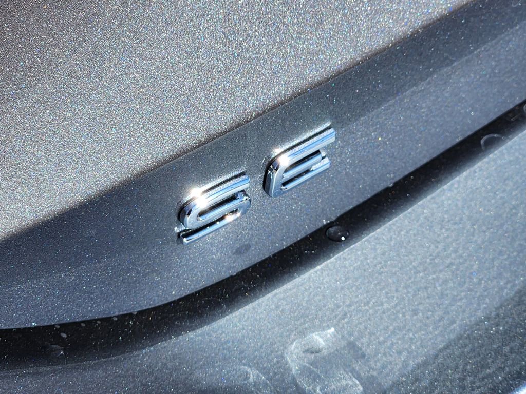 New 2026 Volkswagen Tiguan SE image 30