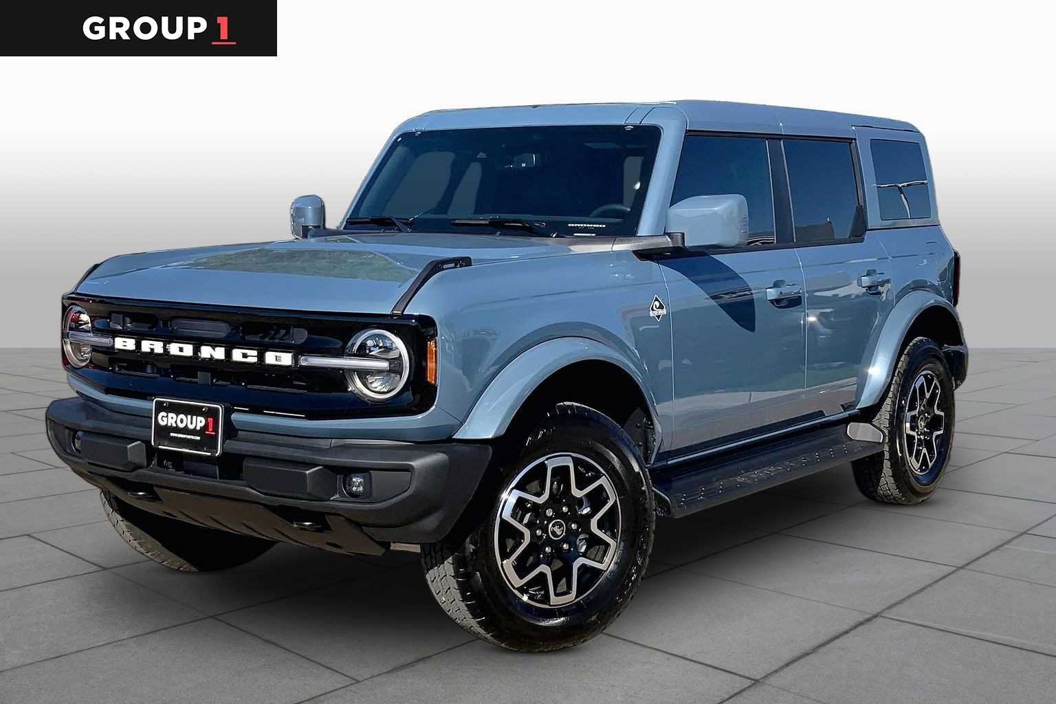 Certified 2025 Ford Bronco Outer Banks AWD/4WD image 1