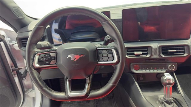 Used 2025 Ford Mustang Coupe image 22