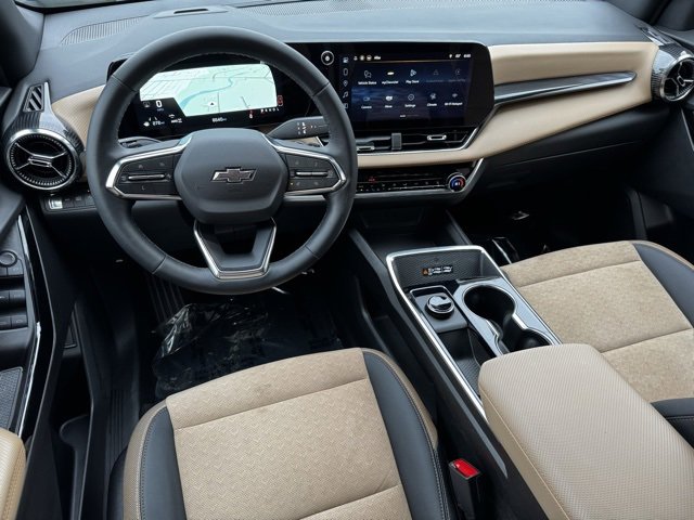 Used 2025 Chevrolet Equinox ACTIV image 8