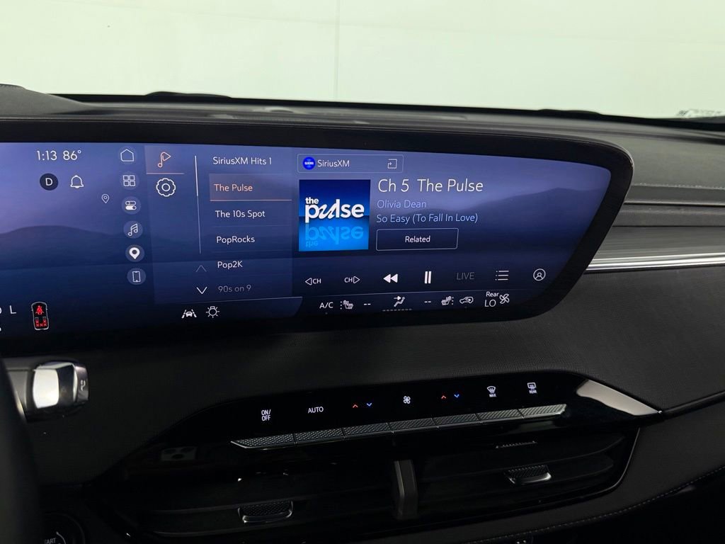 Used 2025 Buick Enclave Preferred AWD/4WD image 18