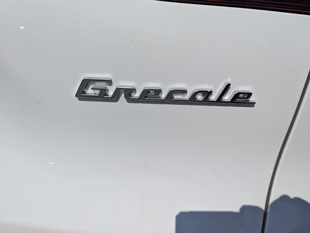 Used 2025 Mercedes-Benz GLB 250 4MATIC image 45