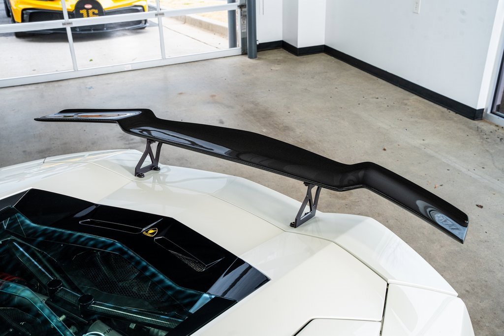 Used 2017 Lamborghini Aventador S image 26