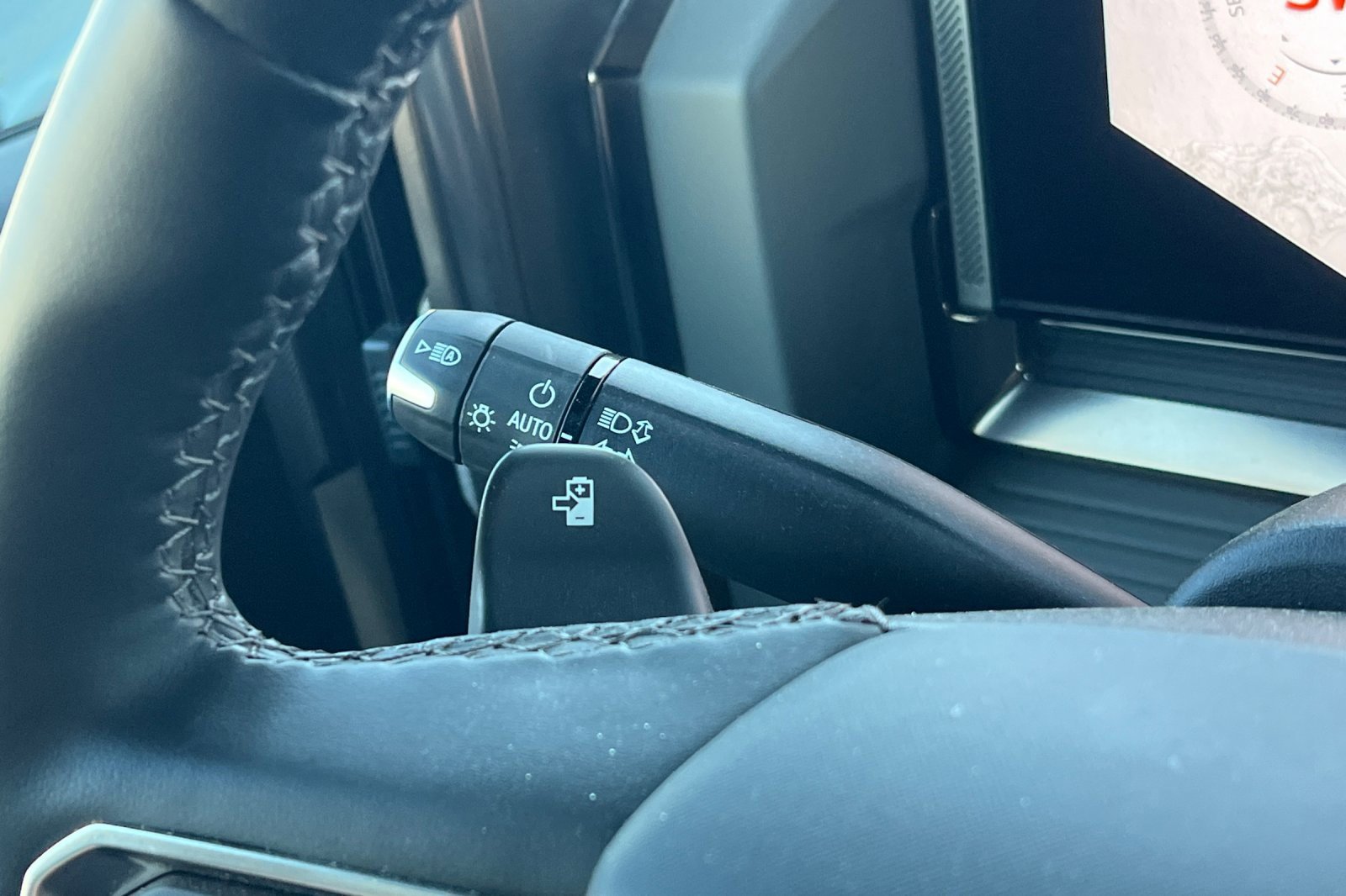 Used 2025 GMC Hummer EV 2X w/ Extreme Off-Road Package image 37