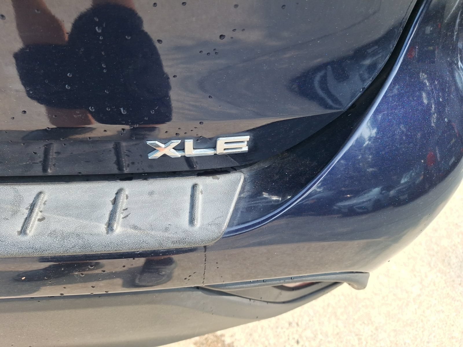 Used 2023 Toyota Highlander XLE FWD image 12
