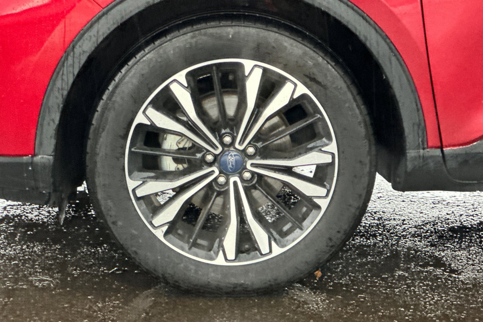 Used 2022 Ford Escape SEL w/ SEL Stealth AWD Package image 24