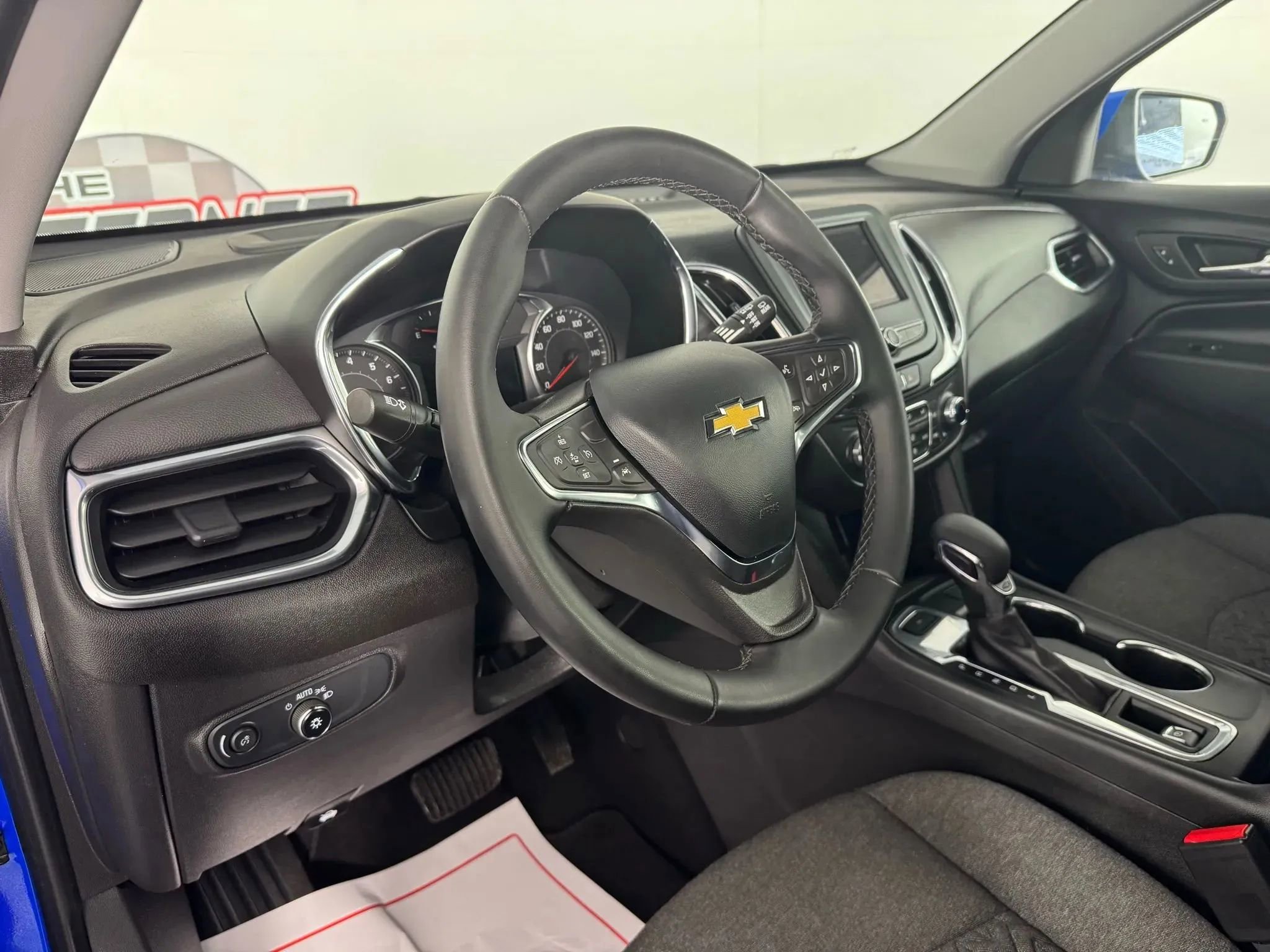 Used 2024 Chevrolet Equinox LT image 10