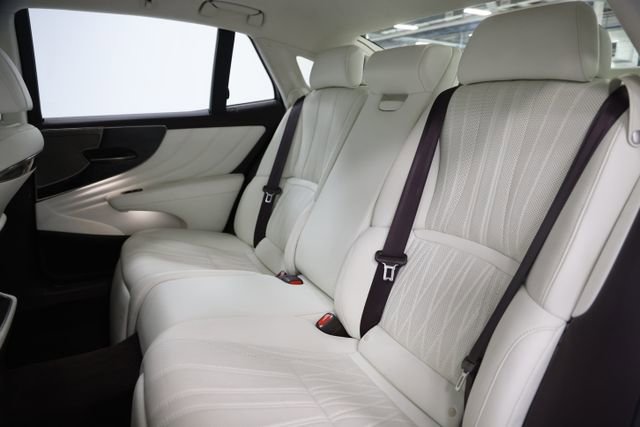 Used 2019 Lexus LS 500 AWD image 40