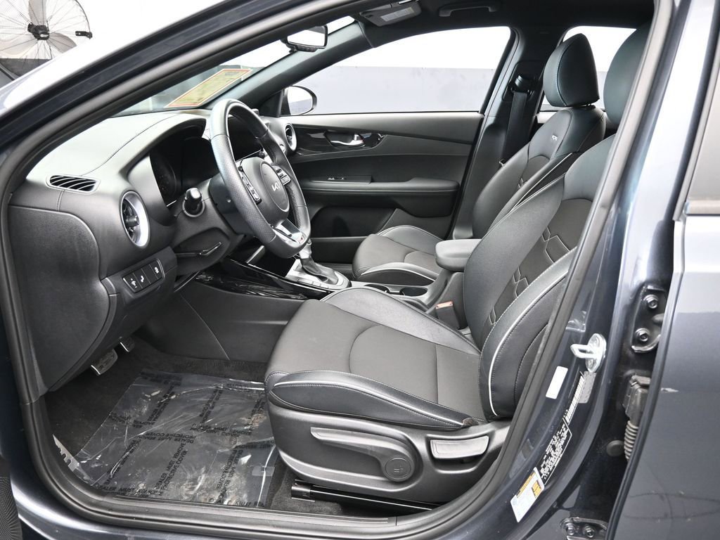 Used 2023 Kia Forte GT-Line image 11