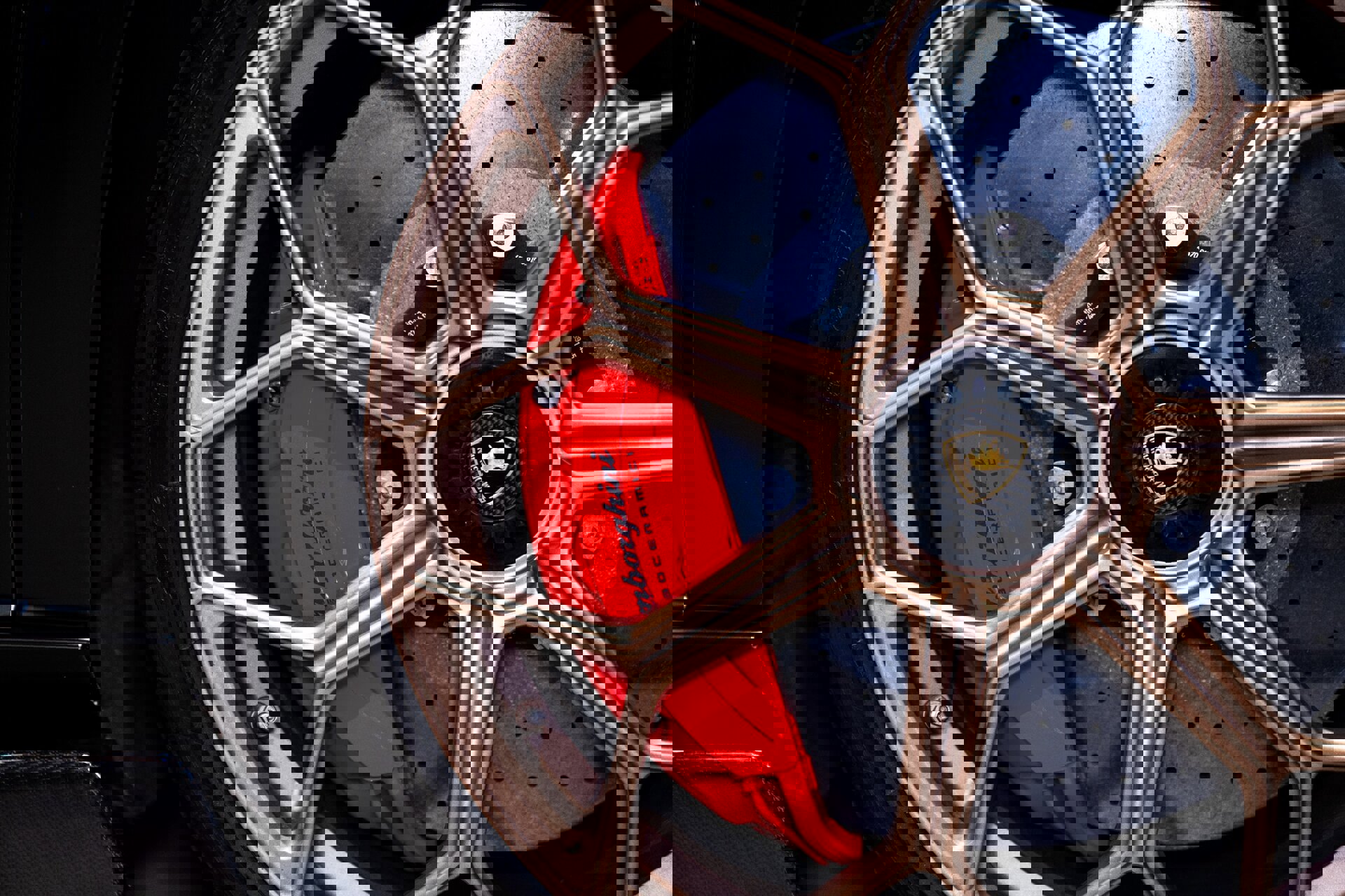 Used 2021 Lamborghini Aventador SVJ image 9