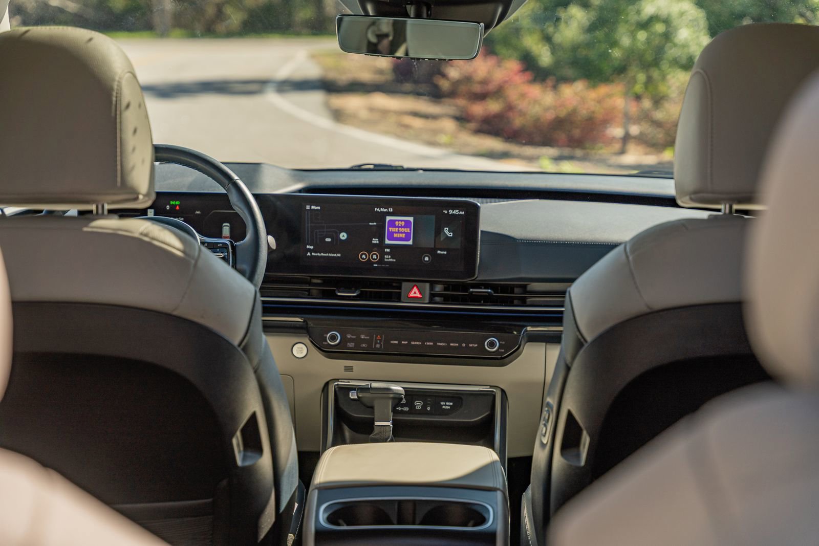 Used 2025 Kia Carnival SX Prestige image 23