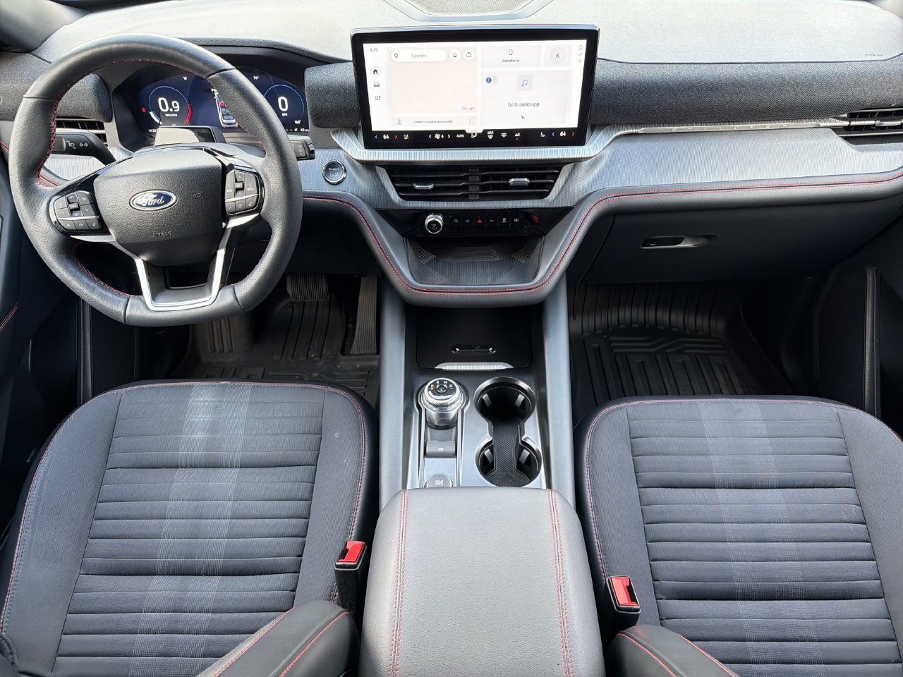 Used 2025 Ford Explorer ST-Line AWD/4WD image 2