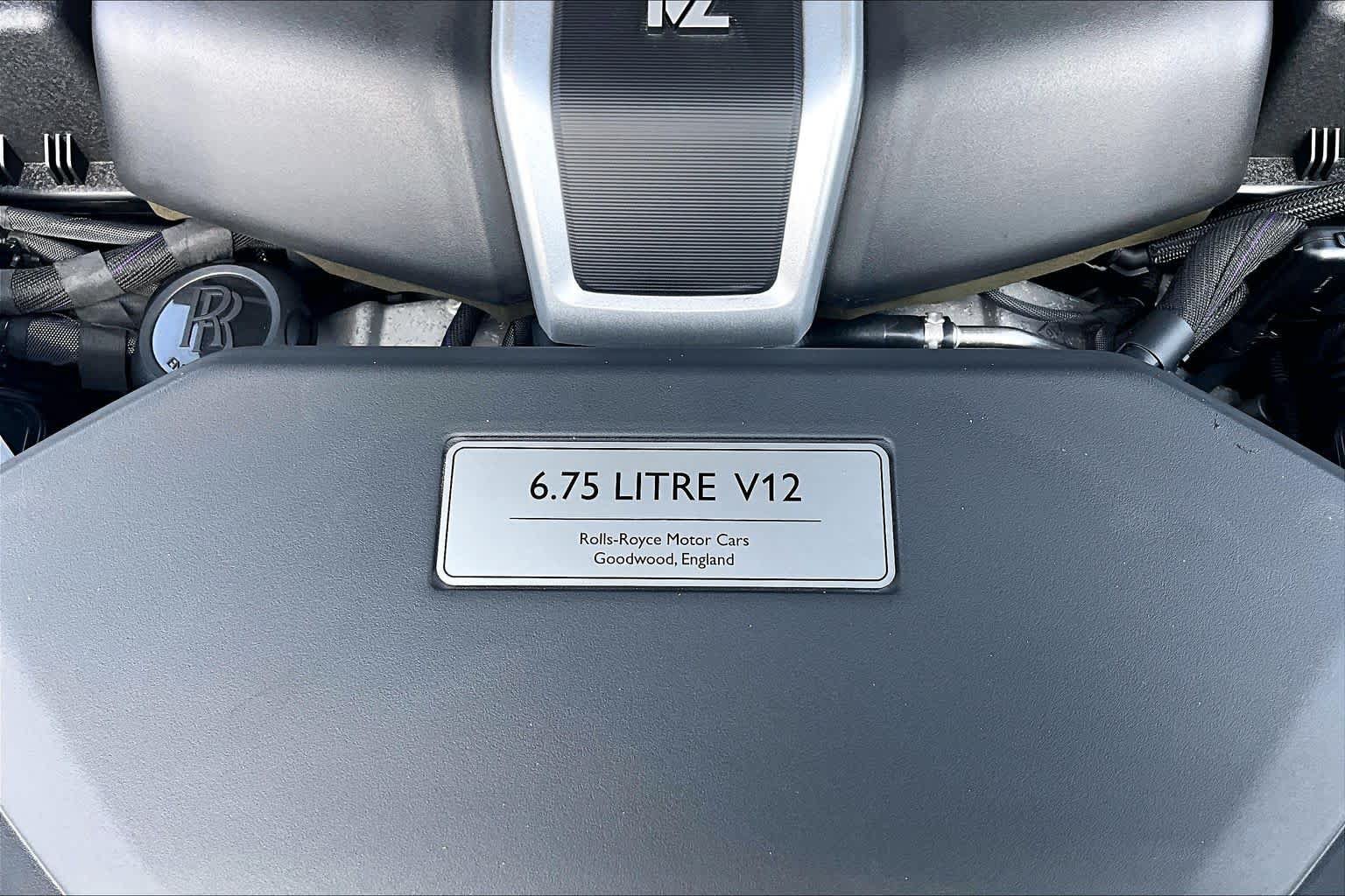 Used 2024 Rolls-Royce Phantom Sedan RWD image 33