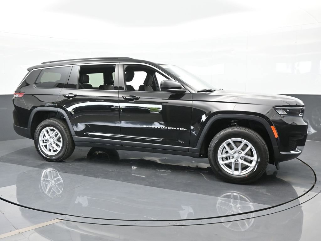 Used 2024 Jeep Grand Cherokee L Laredo w/ Luxury Tech Group I image 4