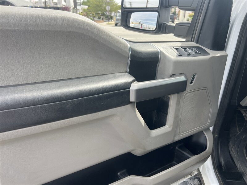 Used 2021 Ford F550 4x4 Crew Cab Super Duty image 15