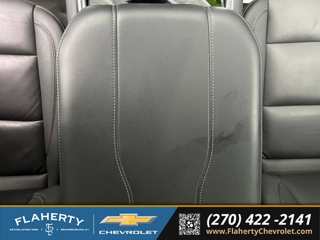 Used 2026 Chevrolet Suburban LT w/ Comfort Package AWD/4WD image 34