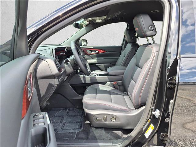 Used 2026 Chevrolet Traverse Z71 w/ Driver Confidence Package AWD/4WD image 16