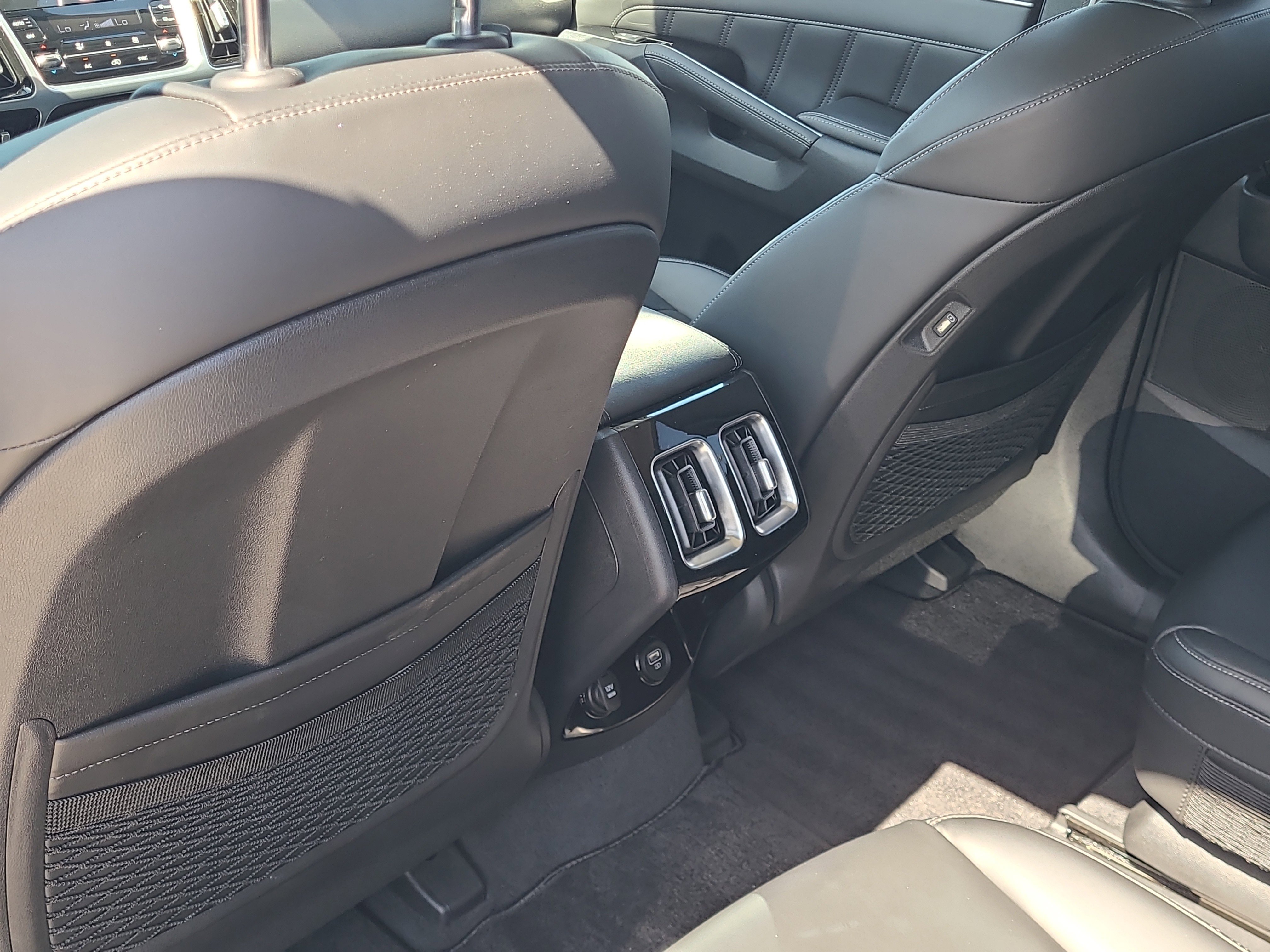 Used 2023 Kia Sorento SX image 14