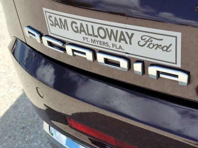 Used 2021 GMC Acadia Denali w/ Denali Technology Package image 11