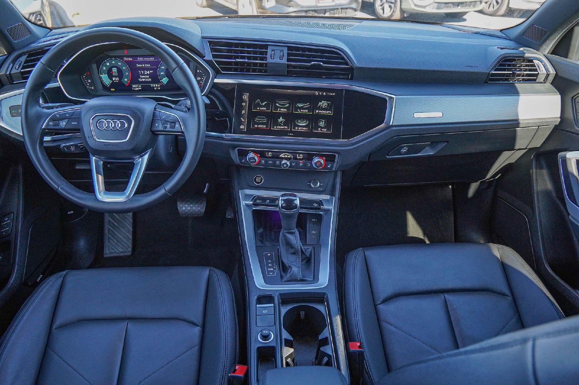 Certified 2025 Audi Q3 2.0T Premium Plus w/ Premium Plus Package image 24