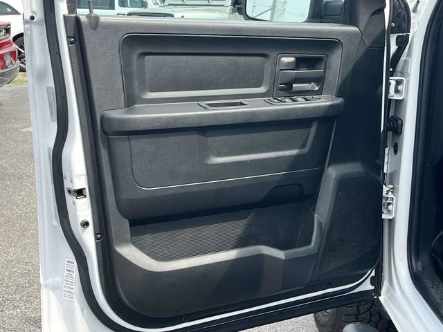 Used 2017 RAM 1500 Express w/ Express Value Package RWD image 14