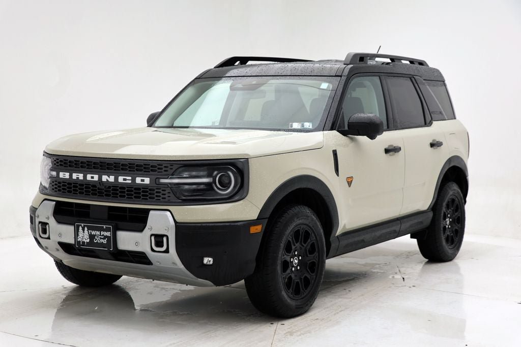 Used 2025 Ford Bronco Sport Badlands AWD/4WD image 2