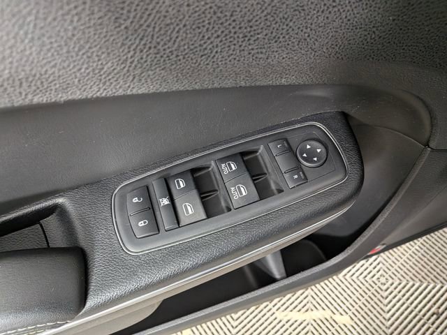 Used 2017 Chrysler 300 S AWD/4WD image 13