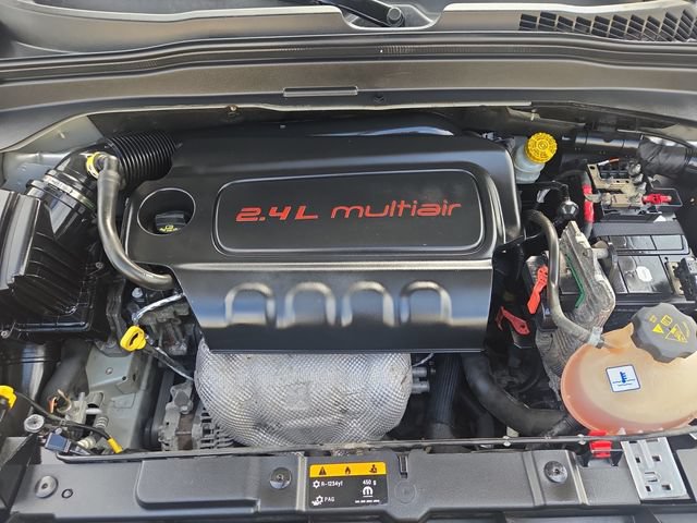 Used 2019 Jeep Renegade Latitude AWD/4WD image 33