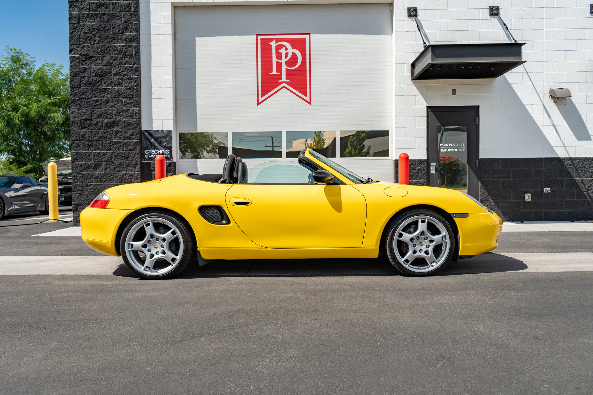 Used 1998 Porsche Boxster RWD image 18