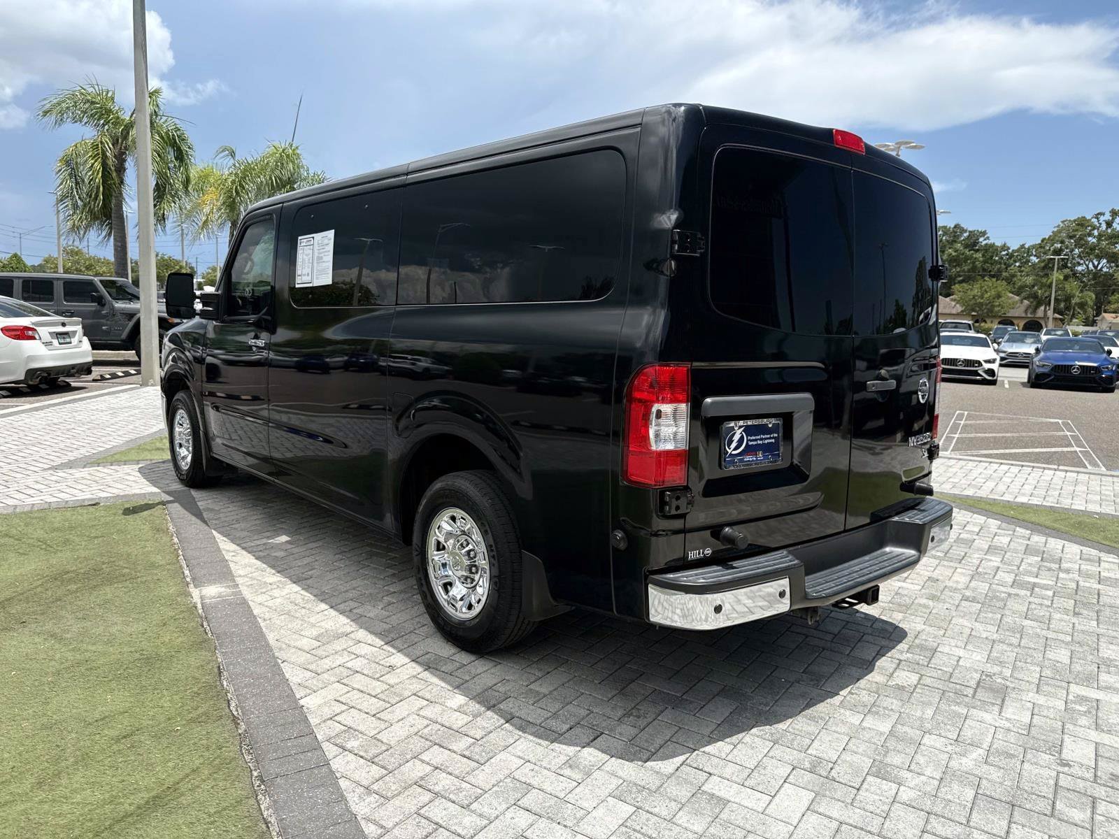 Used 2020 Nissan NV 3500 SL RWD image 4