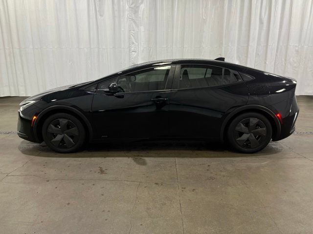 Used 2023 Toyota Prius LE AWD/4WD image 7