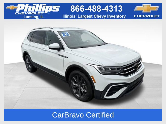 Used 2023 Volkswagen Tiguan SE w/ Panoramic Sunroof Package