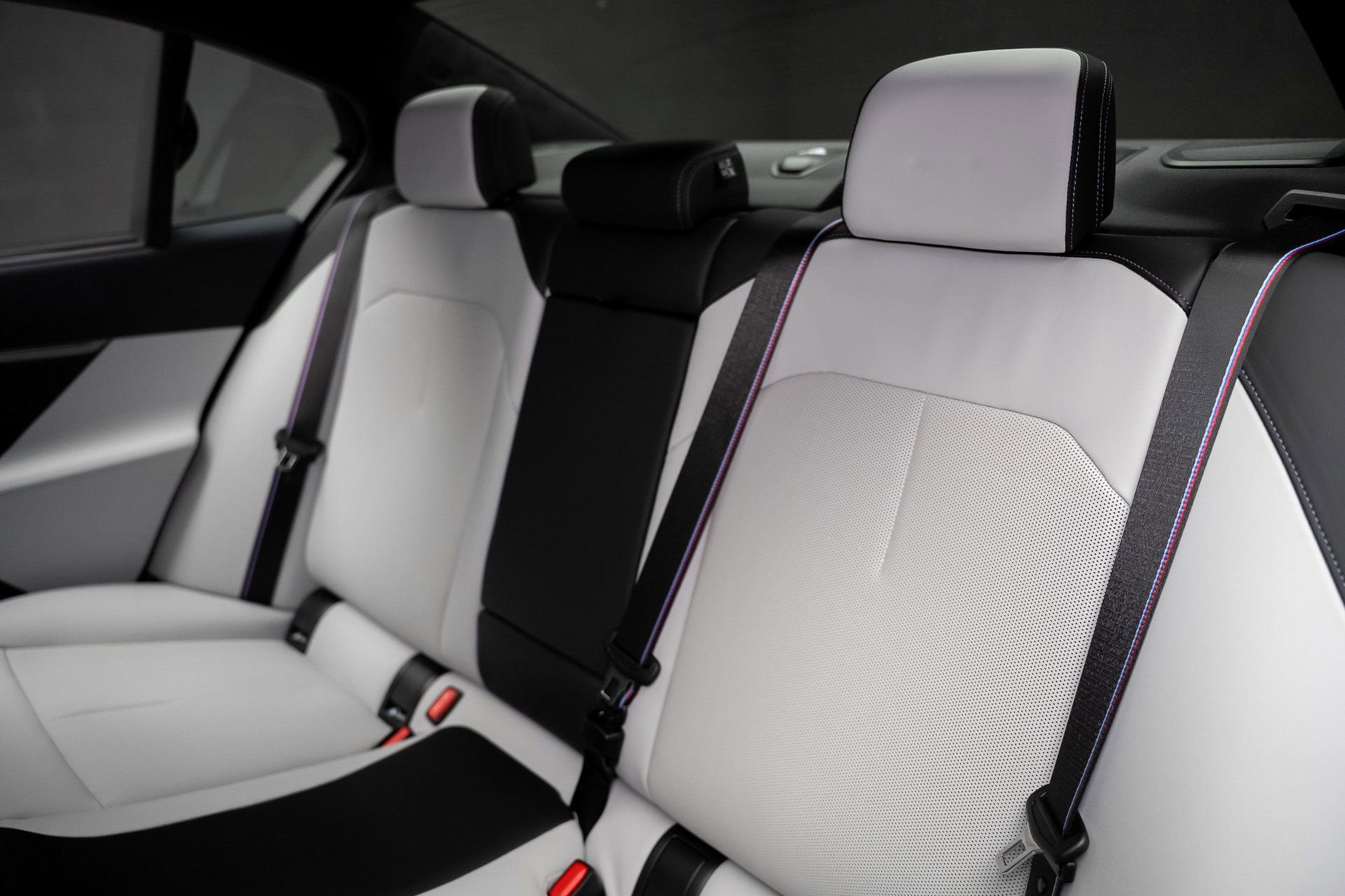 Used 2025 BMW M5 image 70