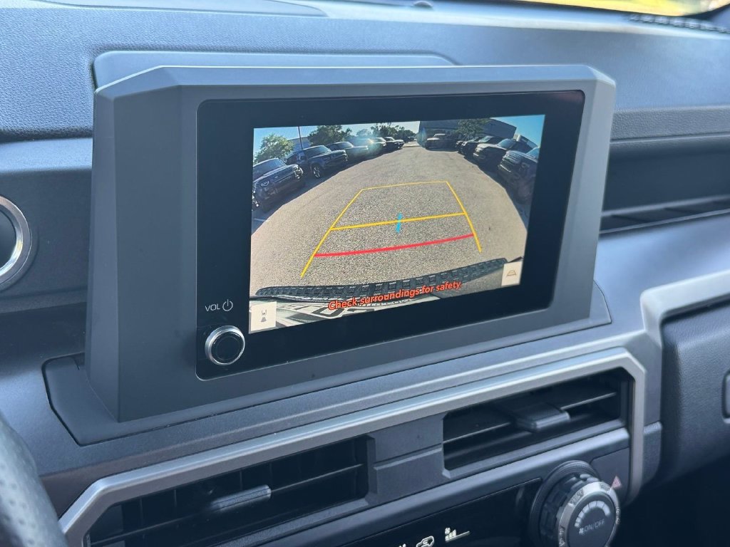 Used 2025 Toyota 4Runner SR5 AWD/4WD image 17