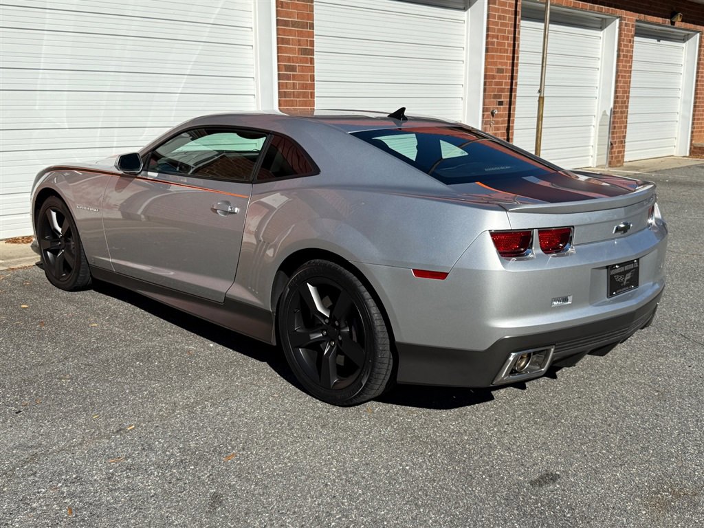 Used 2010 Chevrolet Camaro SS w/ LPO, Ground Effects Package image 23
