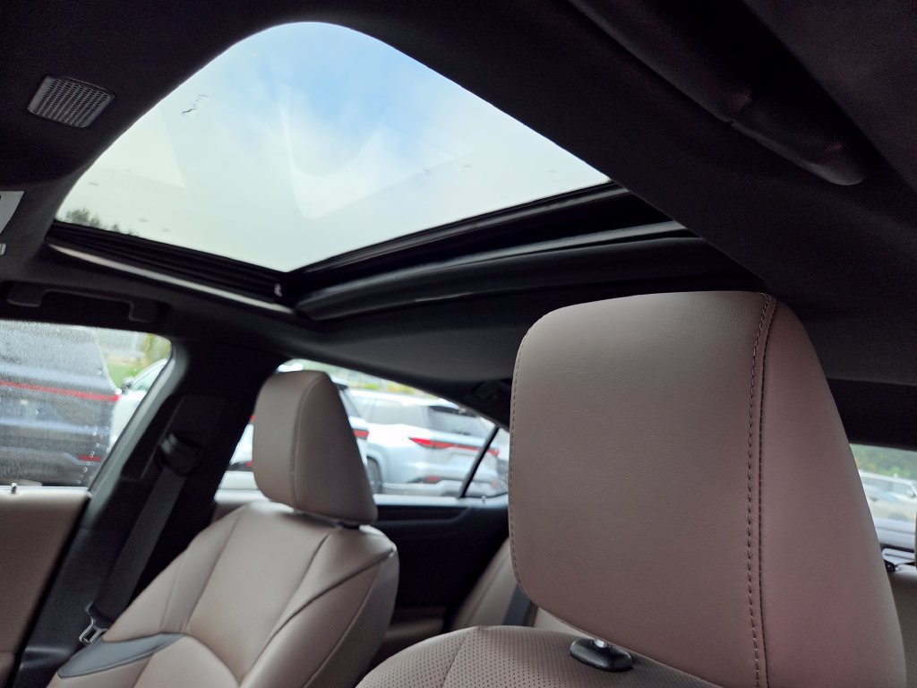 Certified 2025 Lexus ES 350 w/ Premium Package FWD image 9