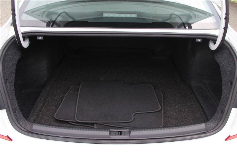 Used 2022 Volkswagen Passat 2.0T FWD image 10