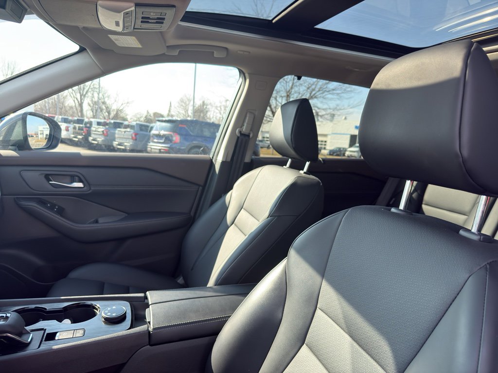 Certified 2023 Nissan Rogue SV w/ SV Premium B Package image 26