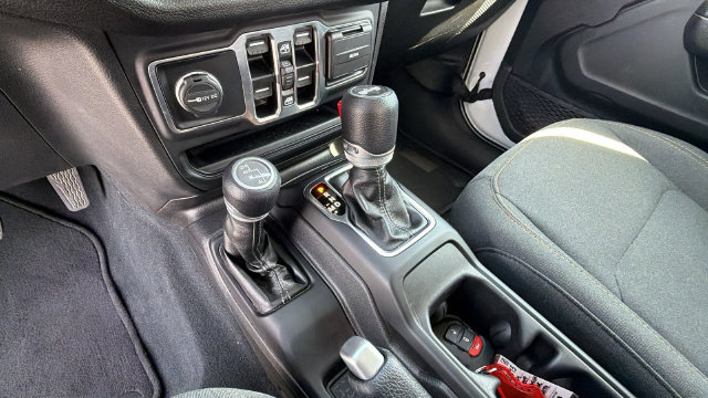Used 2024 Jeep Wrangler Unlimited Sport AWD/4WD image 24